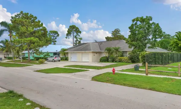 14010 Veronica Court, Wellington, FL 33414