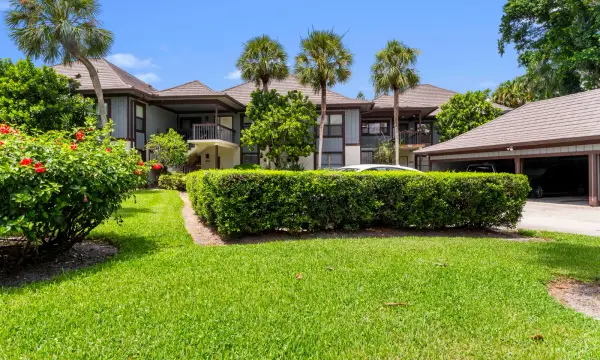 13329 Polo Club Road 105, Wellington, FL 33414