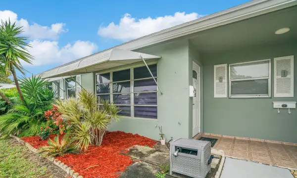 902 South Drive C, Delray Beach, FL 33445