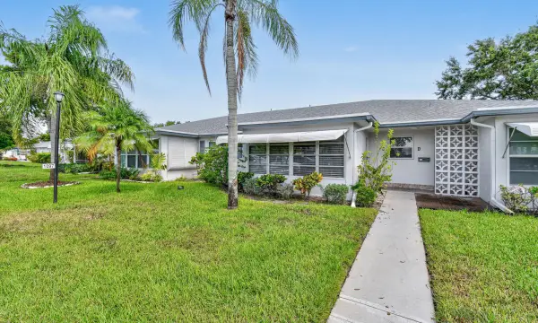 1097 Circle Terrace W C, Delray Beach, FL 33445