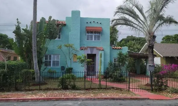 121 S B Street, Lake Worth Beach, FL 33460