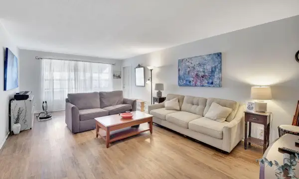 170 High Point Terrace E Apt B, Delray Beach, FL 33445