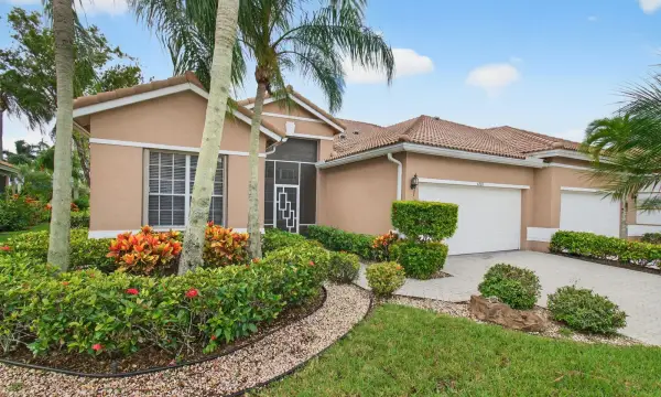 6886 Swansea Lane, Boynton Beach, FL 33472