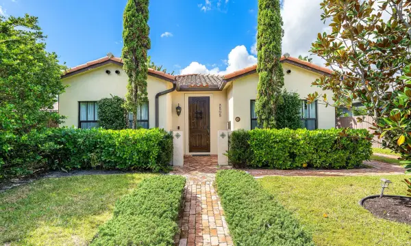 3505 Poinsettia Avenue, West Palm Beach, FL 33407