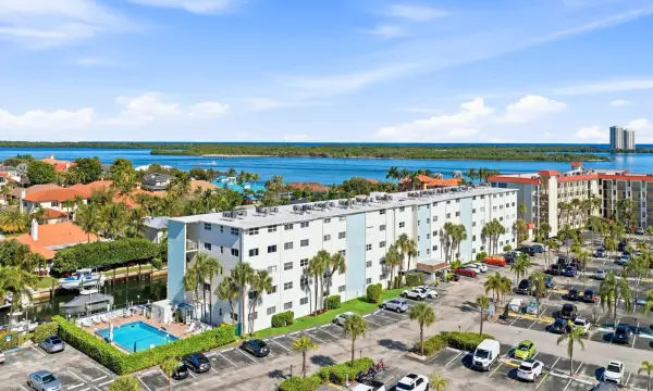 109 Paradise Harbour Blvd 415, North Palm Beach, FL 33408