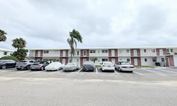 2800 W Golf Boulevard 219, Pompano Beach, FL 33064