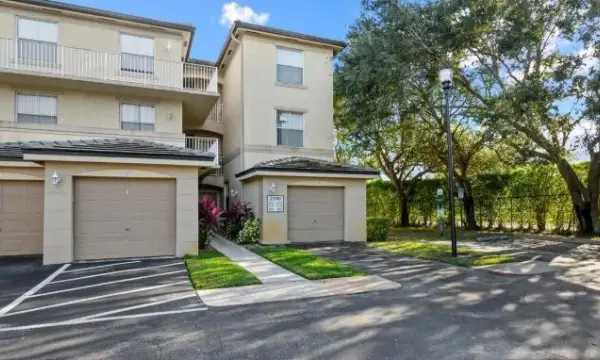 2100 Greenview Shores Boulevard 508, Wellington, FL 33414