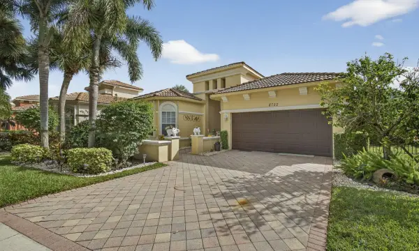 8722 Via Brilliante, Wellington, FL 33411