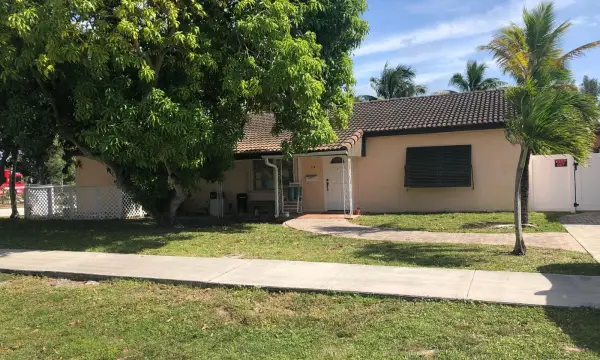 118 NW 4th Street, Boynton Beach, FL 33435