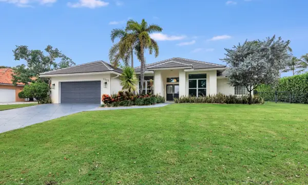 3317 Embassy Drive, West Palm Beach, FL 33401