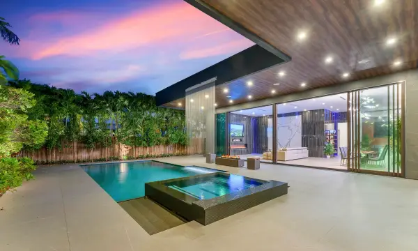 2401 NE 13th Street, Fort Lauderdale, FL 33304