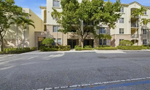 4 Renaissance Way 110, Boynton Beach, FL 33426