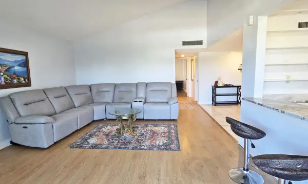2601 Boundbrook Boulevard 206, Palm Springs, FL 33406