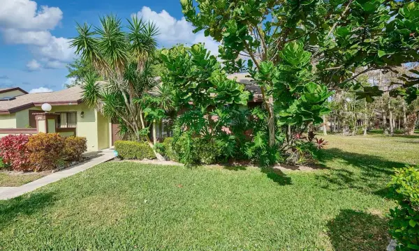 498 Iron Forge Ct Court, Royal Palm Beach, FL 33411