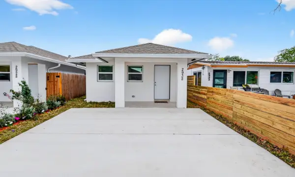 2932 Saginaw Avenue, West Palm Beach, FL 33409