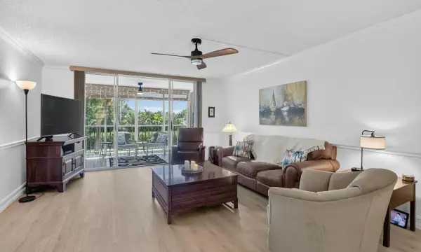 2809 Florida Boulevard 208, Delray Beach, FL 33483