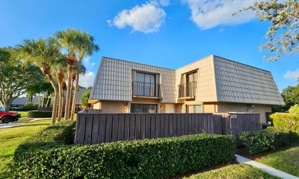 5152 51st Way, West Palm Beach, FL 33409
