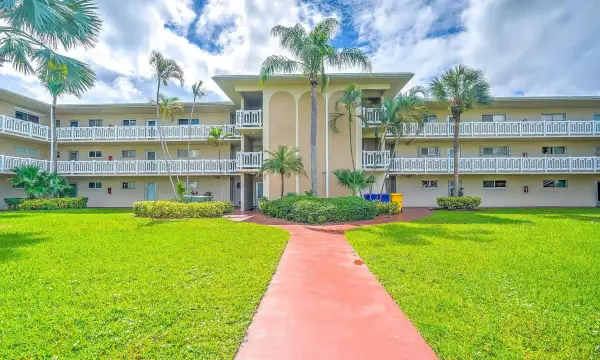 2606 Garden Drive 304, Lake Worth Beach, FL 33461