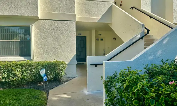 5819 Parkwalk Drive, Boynton Beach, FL 33472