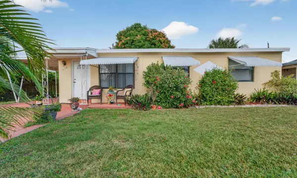 2105 Worthington Road, West Palm Beach, FL 33409
