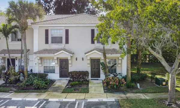 5015 Palmbrooke Circle, West Palm Beach, FL 33417