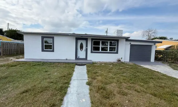 2353 S Beech Rd Road, West Palm Beach, FL 33409