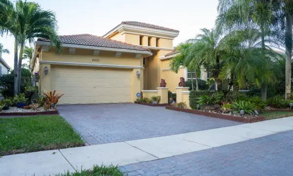8601 Via Grande E, Wellington, FL 33411