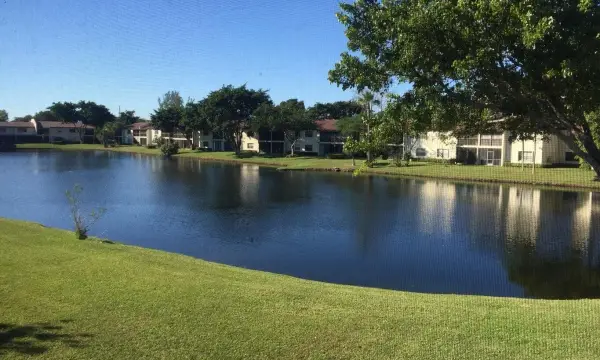 21863 Arriba Real 8-k, Boca Raton, FL 33433