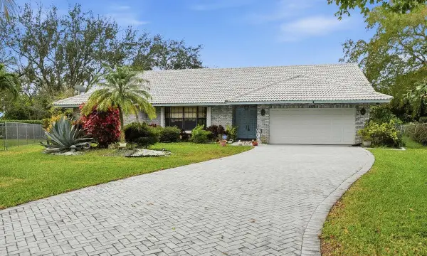 8870 NW 49th Drive, Coral Springs, FL 33067