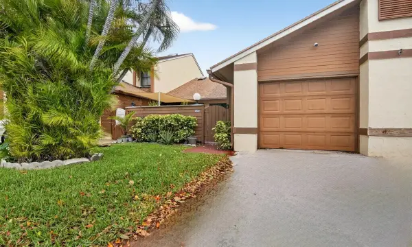 3757 Blue Ridge Road, West Palm Beach, FL 33406
