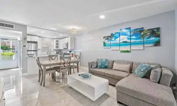 725 Lori Drive 111, Palm Springs, FL 33461, Palm Springs, FL, 33461