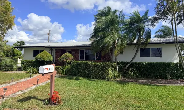 955 NW 4th St Street, Belle Glade, FL 33430