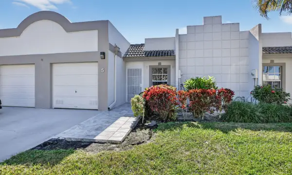 9110 Fairbanks Lane 5, Boca Raton, FL 33496