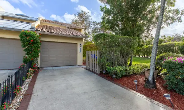 1989 Canterbury Circle, Wellington, FL 33414