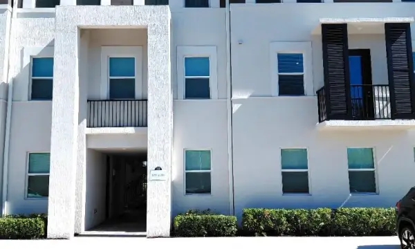 8878 Lake Worth Road 209, Lake Worth, FL 33467