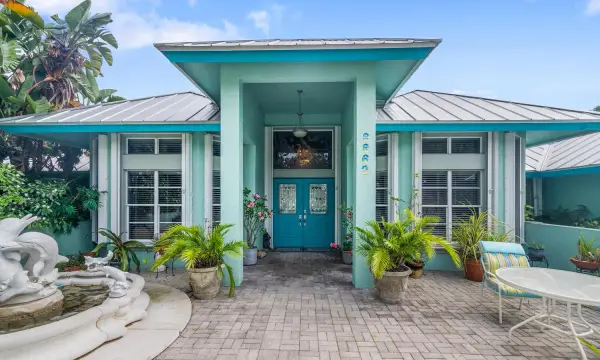 8862 Estate Drive, West Palm Beach, FL 33411