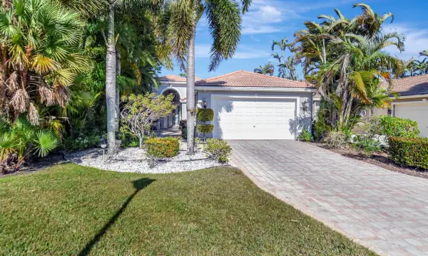 4022 Manchester Lake Drive, Lake Worth, FL 33449