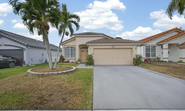 765 Lake Wellington Drive, Wellington, FL 33414