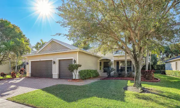 8948 New Hope Court, Royal Palm Beach, FL 33411