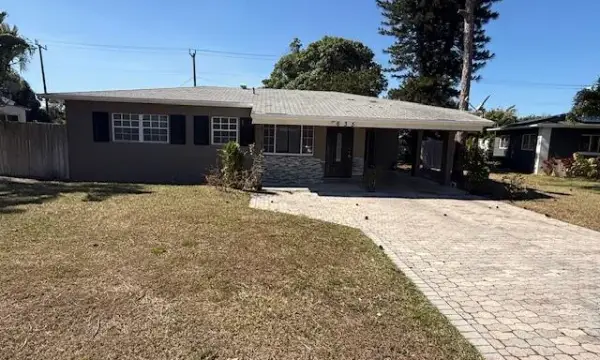 635 NW 5th Street, Boynton Beach, FL 33435