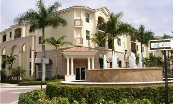 3 Renaissance Way 204, Boynton Beach, FL 33426