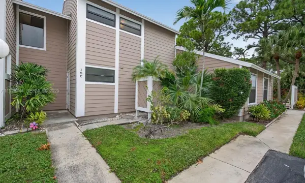 707 Stonewood Court 19c, Jupiter, FL 33458
