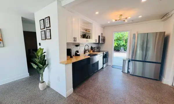 2711 NE 11th Terrace, Pompano Beach, FL 33064