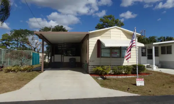4187 S 88th Court S, Boynton Beach, FL 33436