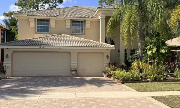 2236 Ridgewood Circle, Royal Palm Beach, FL 33411