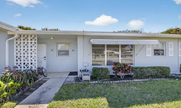 220 High Point Court E B, Delray Beach, FL 33445