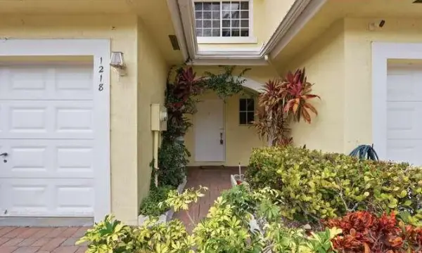 1218 Imperial Lake Road, West Palm Beach, FL 33413
