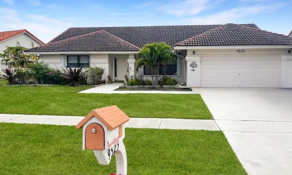 9525 El Clair Ranch Road, Boynton Beach, FL 33437