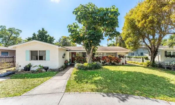 102 NE 22nd Street, Delray Beach, FL 33444