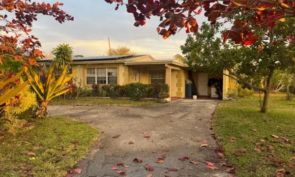 1414 N Seacrest Boulevard, Boynton Beach, FL 33435